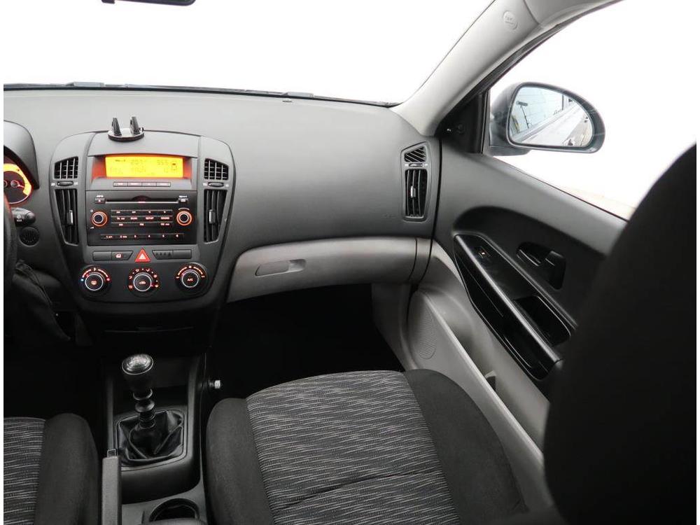 Kia Ceed 1.6 CVVT, po STK, v provozu