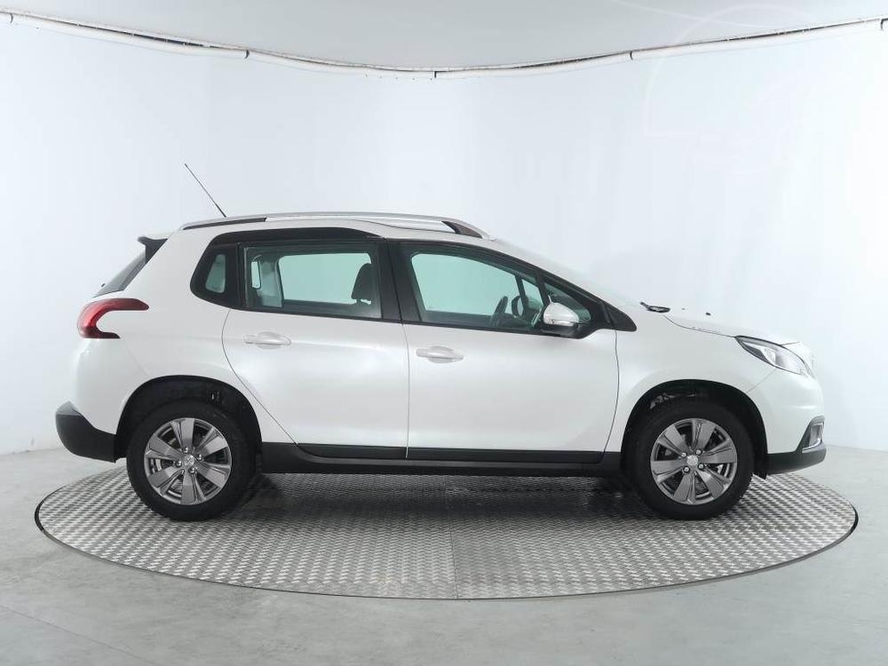 Peugeot 2008 1.2 PureTech, R,1.maj, Navi