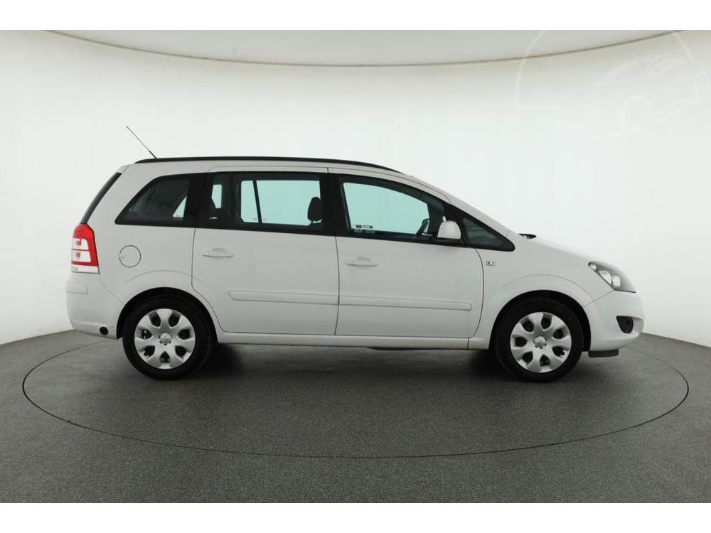 Opel Zafira 1.8, NOV CENA, 7mst, R