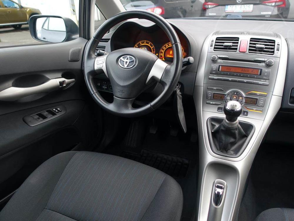 Toyota Auris 1.6 Dual VVT-i, Xenony