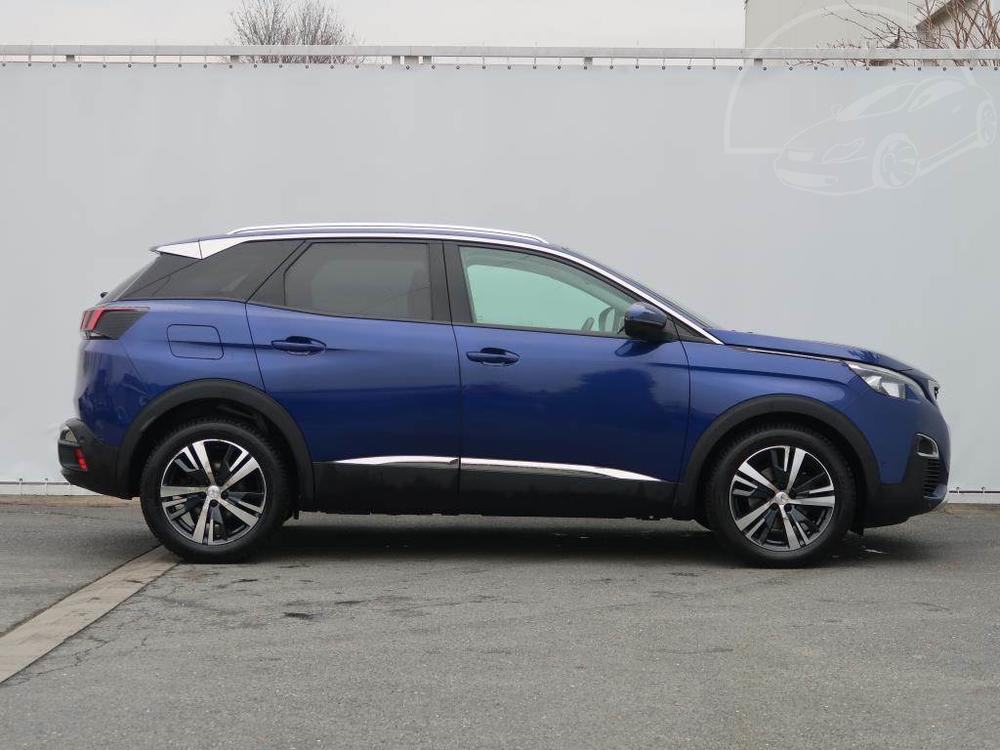 Peugeot 3008 1.2 PureTech, Allure, R,1.maj