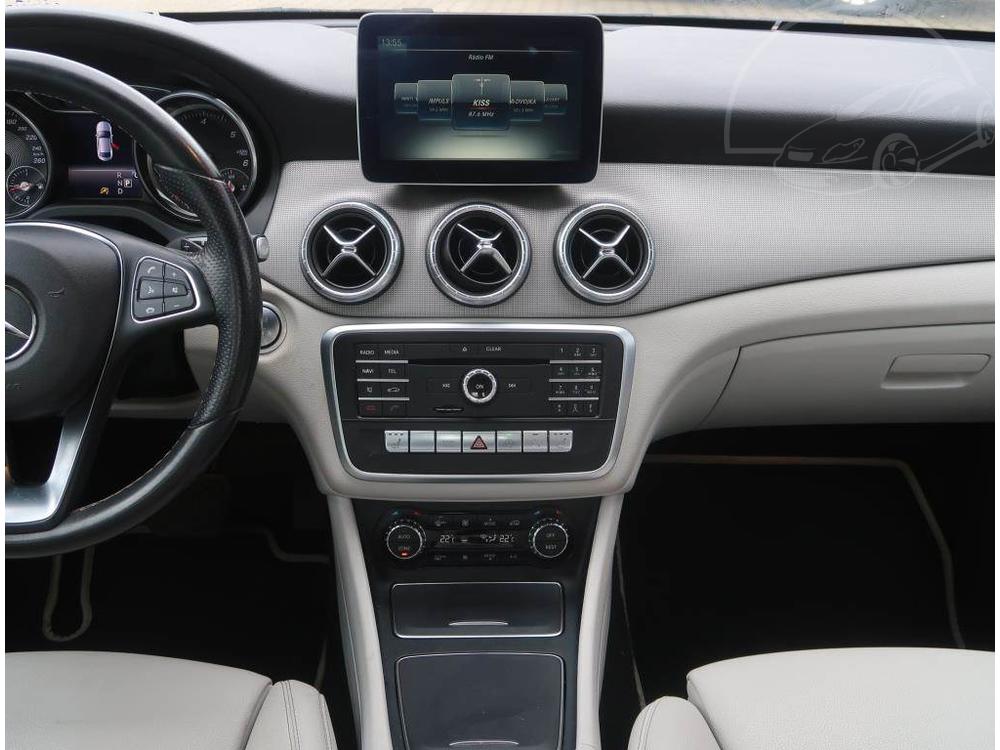 Mercedes-Benz CLA 200 CDI, Automat, Ke, Navi