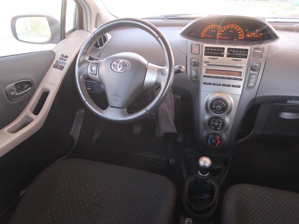 Toyota Yaris 1.0 VVT-i, Klima, El. okna