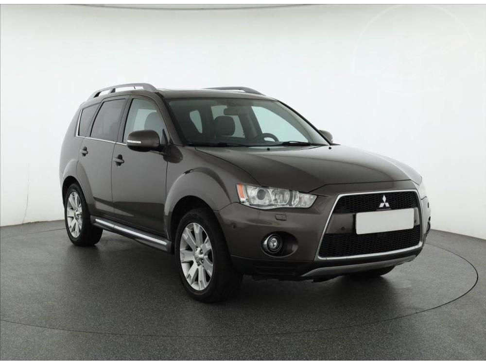 Prodm Mitsubishi Outlander 2.2 DI-D, 4X4, Automat