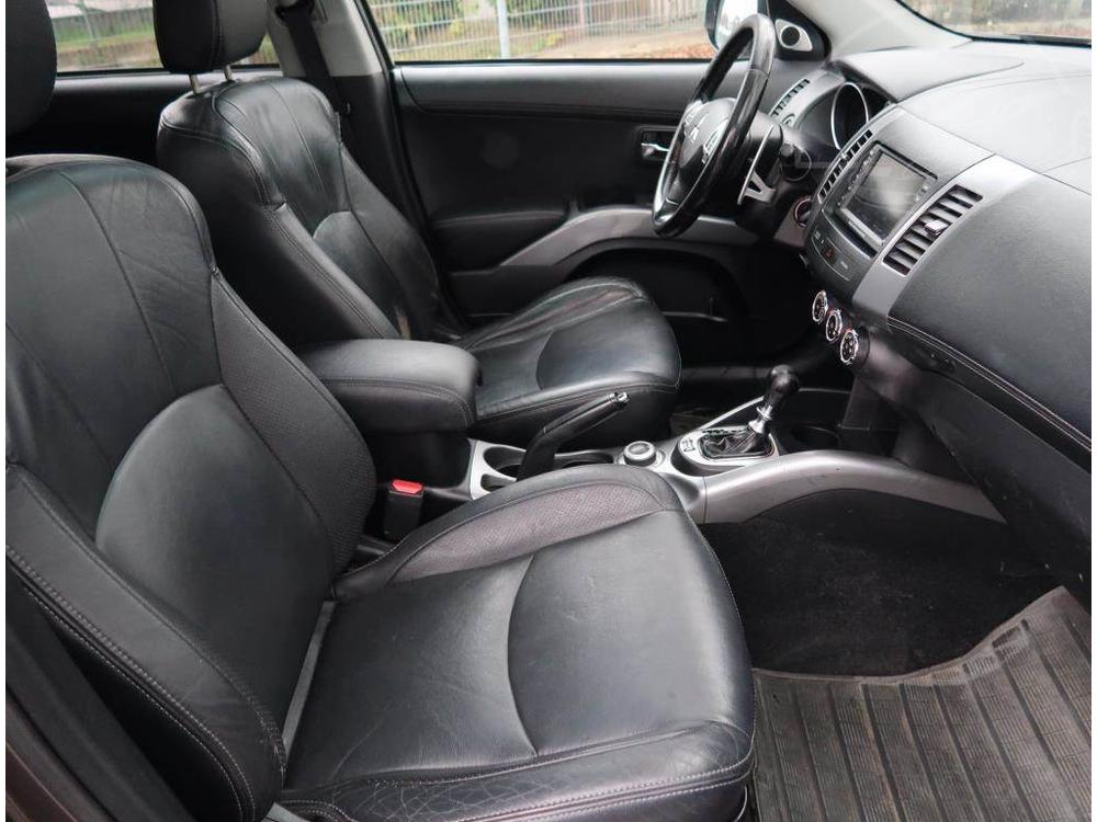 Mitsubishi Outlander 2.2 DI-D, 4X4, Automat