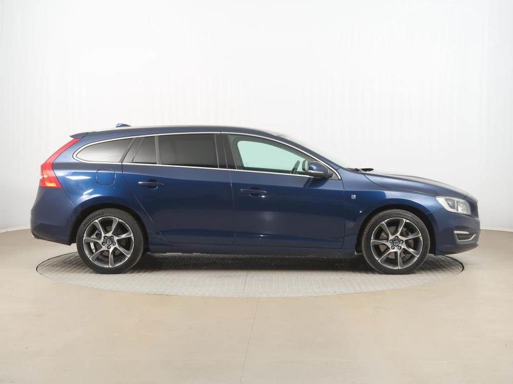 Volvo V60 D4 2.4 AWD, 4X4, Automat, R