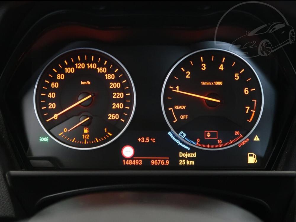 BMW 118 118i, Navi, Automatick klima