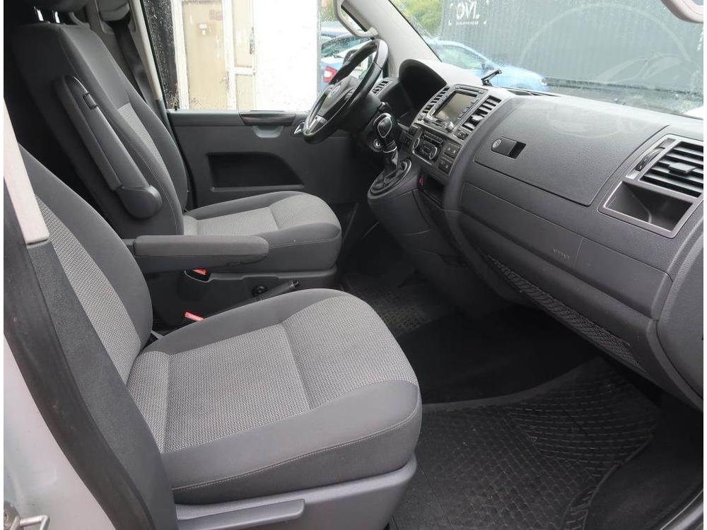 Volkswagen Caravelle 2.0 TDI 4MOTION, Klima, 1Maj