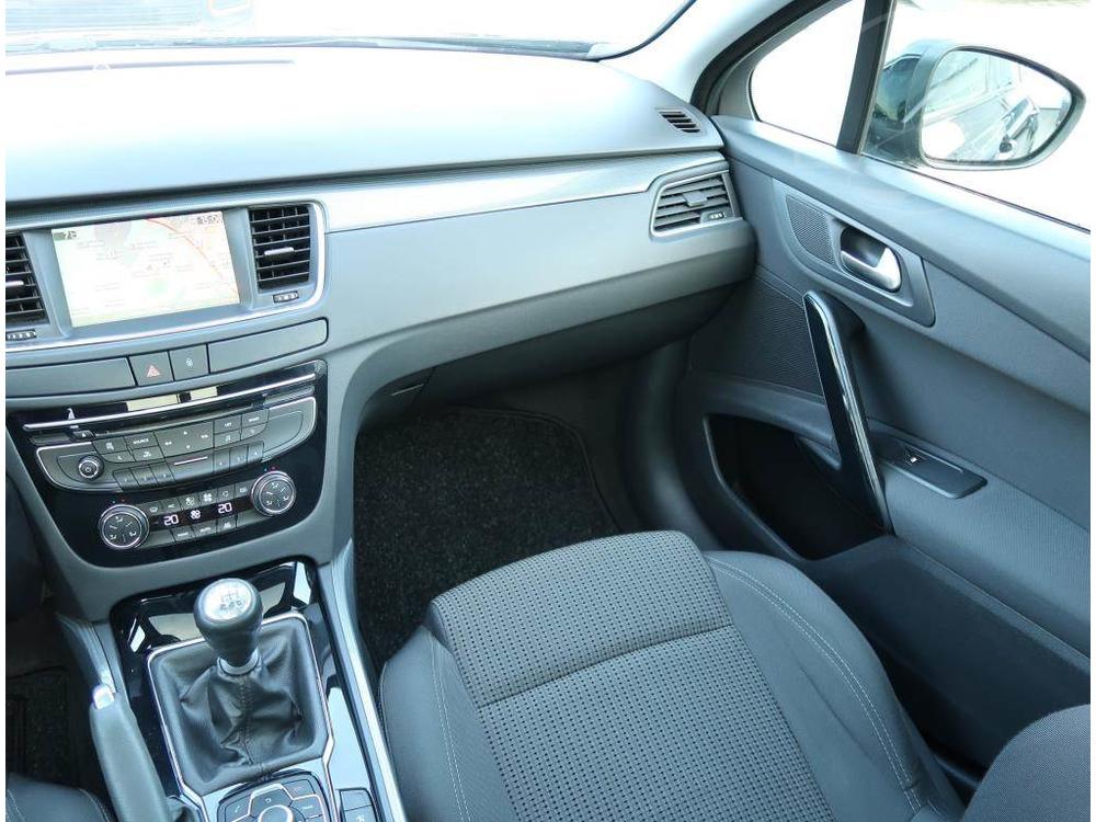 Peugeot 508 2.0 HDi, Navi