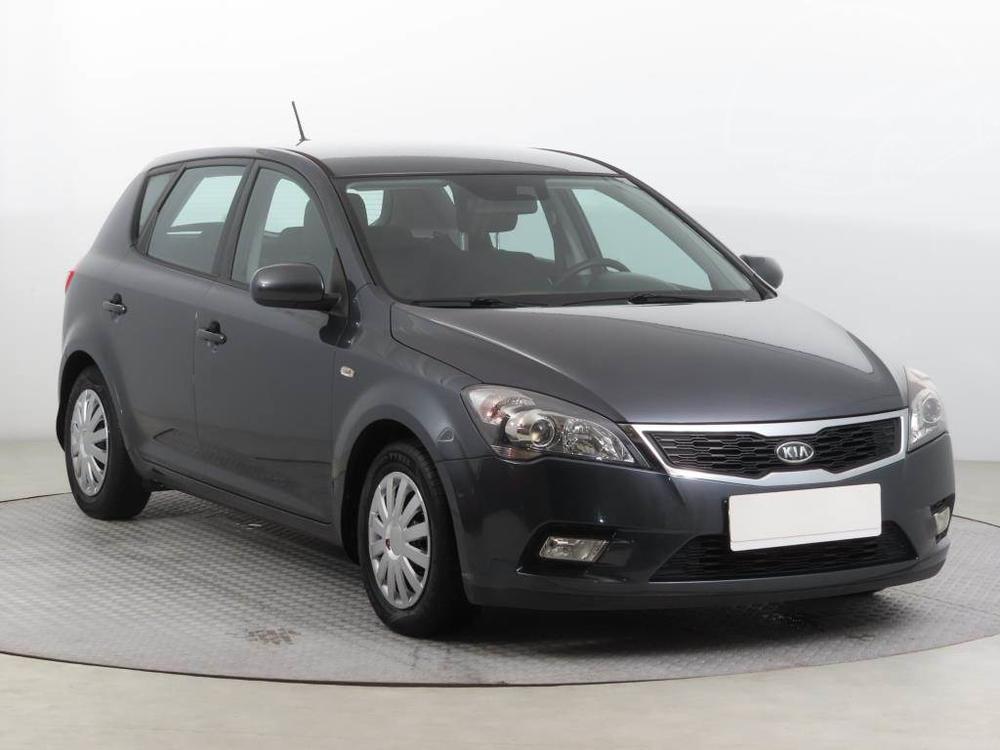 Prodm Kia Ceed 1.4 CVVT, Serv.kniha, Klima