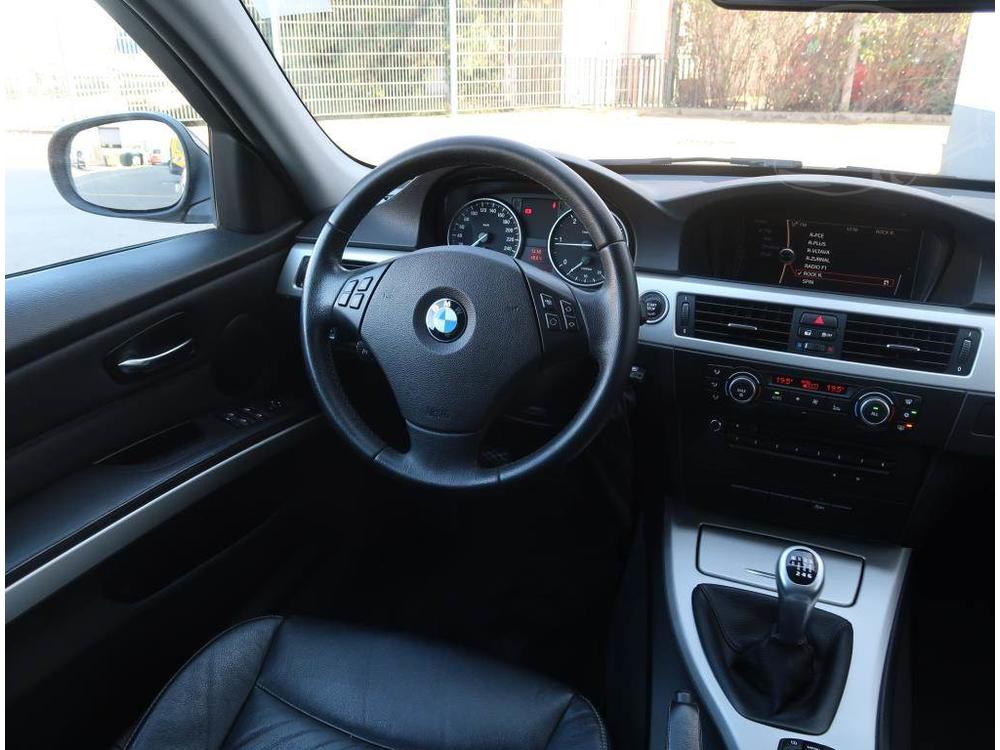 BMW 320 320 d, Serv.kniha, Navi