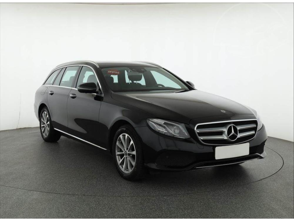 Prodm Mercedes-Benz E 220 220 d 4MATIC, 4X4, Automat