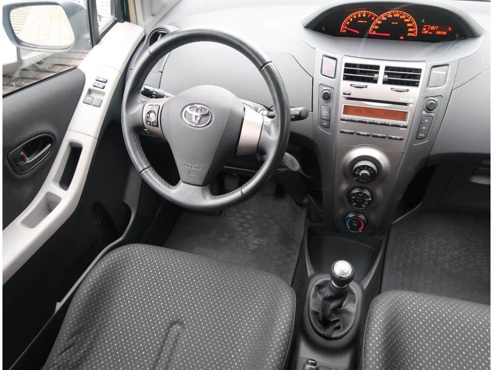 Toyota Yaris 1.0 VVT-i, Klima, El. okna