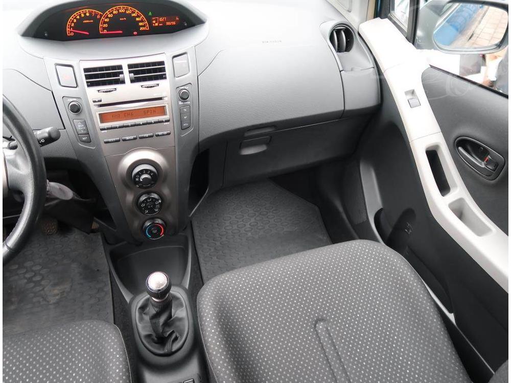 Toyota Yaris 1.0 VVT-i, Klima, El. okna