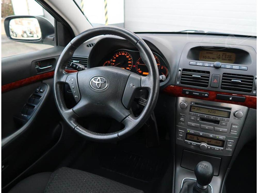 Toyota Avensis 2.2 D-4D, po STK, Tan