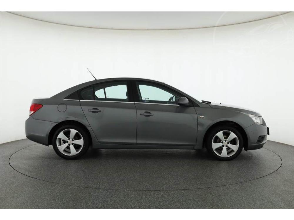 Chevrolet Cruze 1.8 i 16V, R,1.maj, po STK