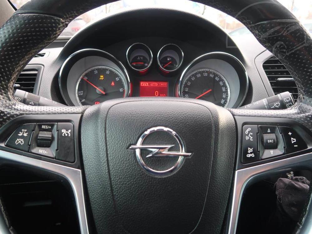 Opel Insignia 2.0 CDTI, Navi, Koen sedaky