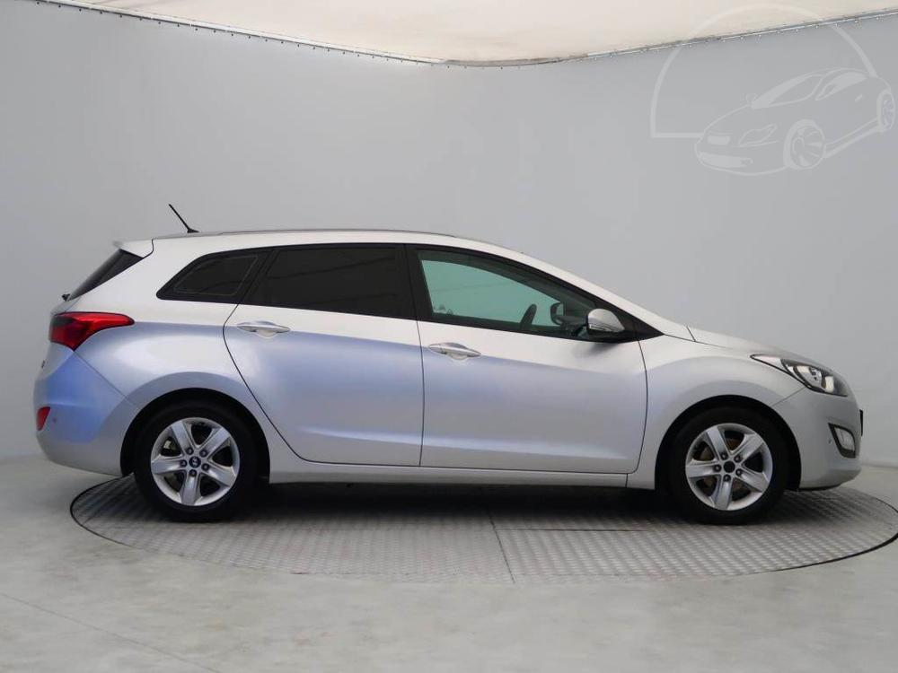 Hyundai i30 1.6 CRDi, Serv.kniha, Klima