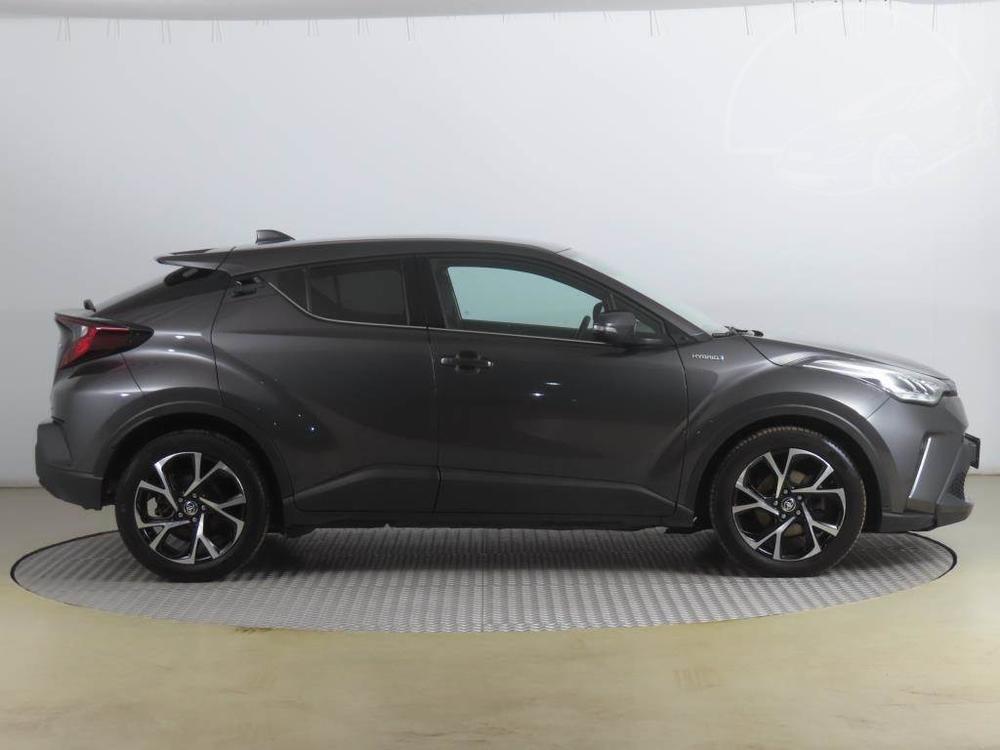 Toyota C-HR 1.8 Hybrid, Automat, R,2.maj