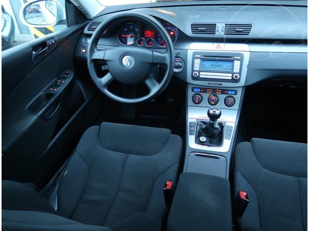 Volkswagen Passat 2.0 TDI, Automatick klima