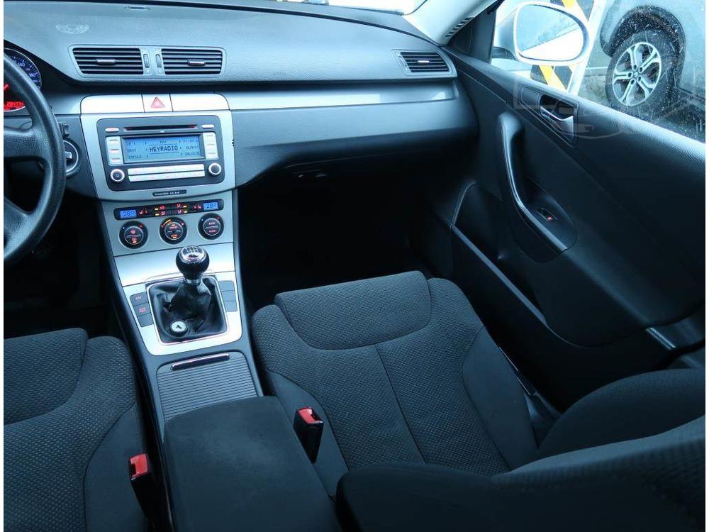 Volkswagen Passat 2.0 TDI, Automatick klima