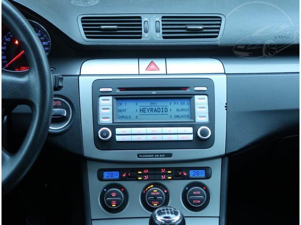 Volkswagen Passat 2.0 TDI, Automatick klima