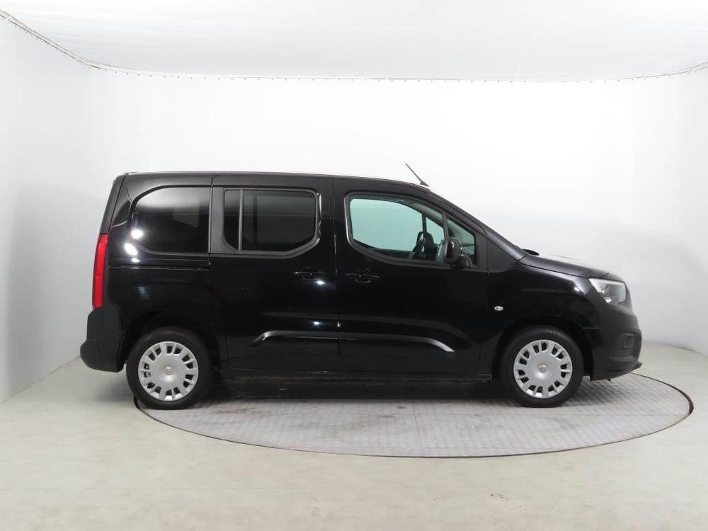 Opel Combo 1.2 Turbo, 7Mst, Klima