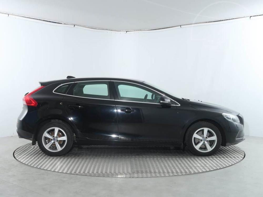 Volvo V40 2.0 D3, Serv.kniha, Navi