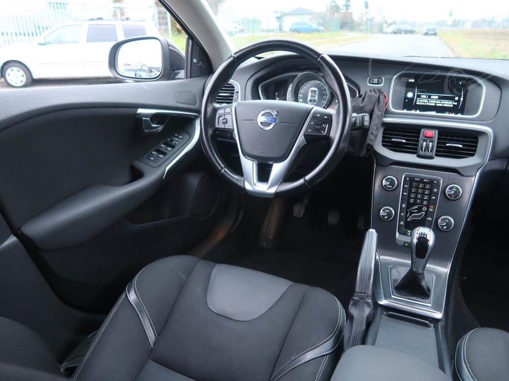 Volvo V40 2.0 D3, Serv.kniha, Navi