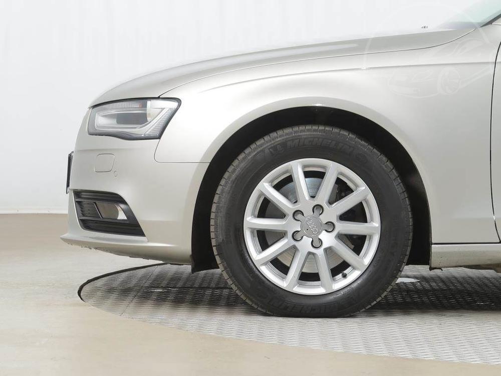 Audi A4 2.0 TDI, Automat, Serv.kniha