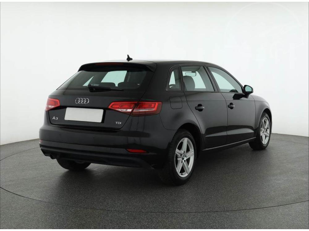 Audi A3 1.6 TDI, Serv.kniha, Navi