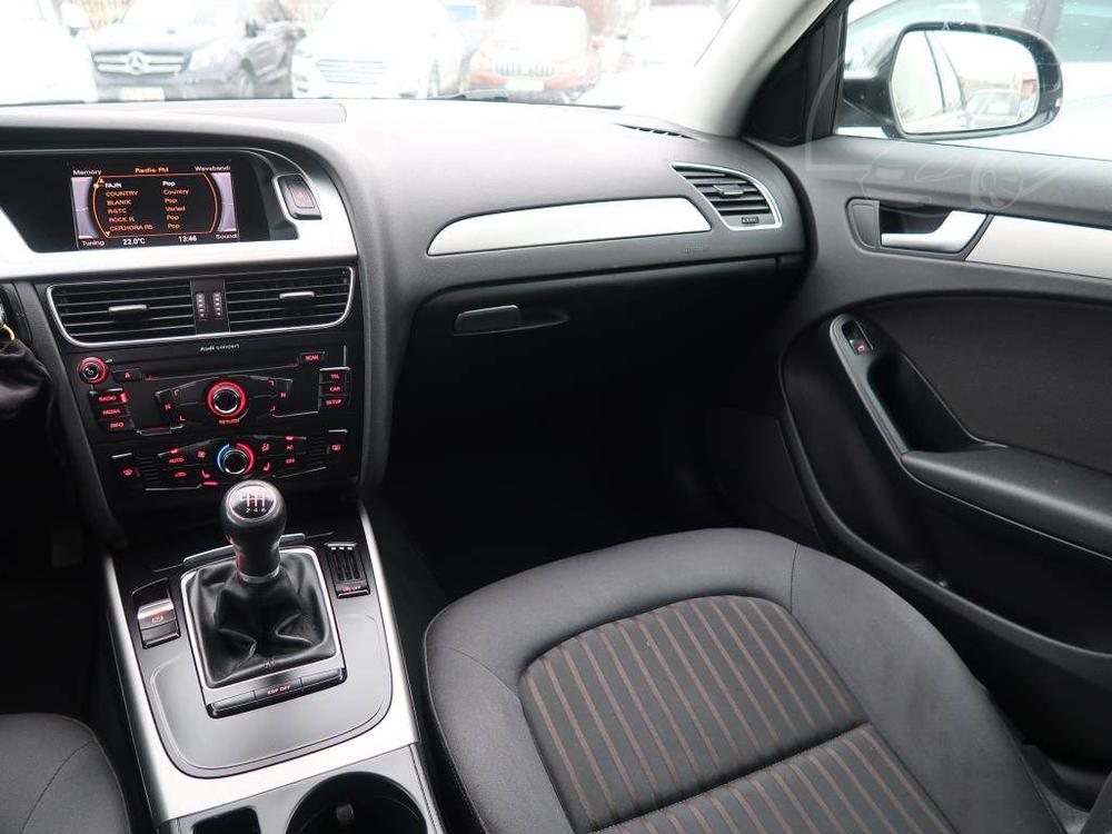 Audi A4 2.0 TDI, Xenony