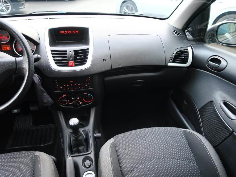 Peugeot 206 1.4 i, R,1.maj, po STK