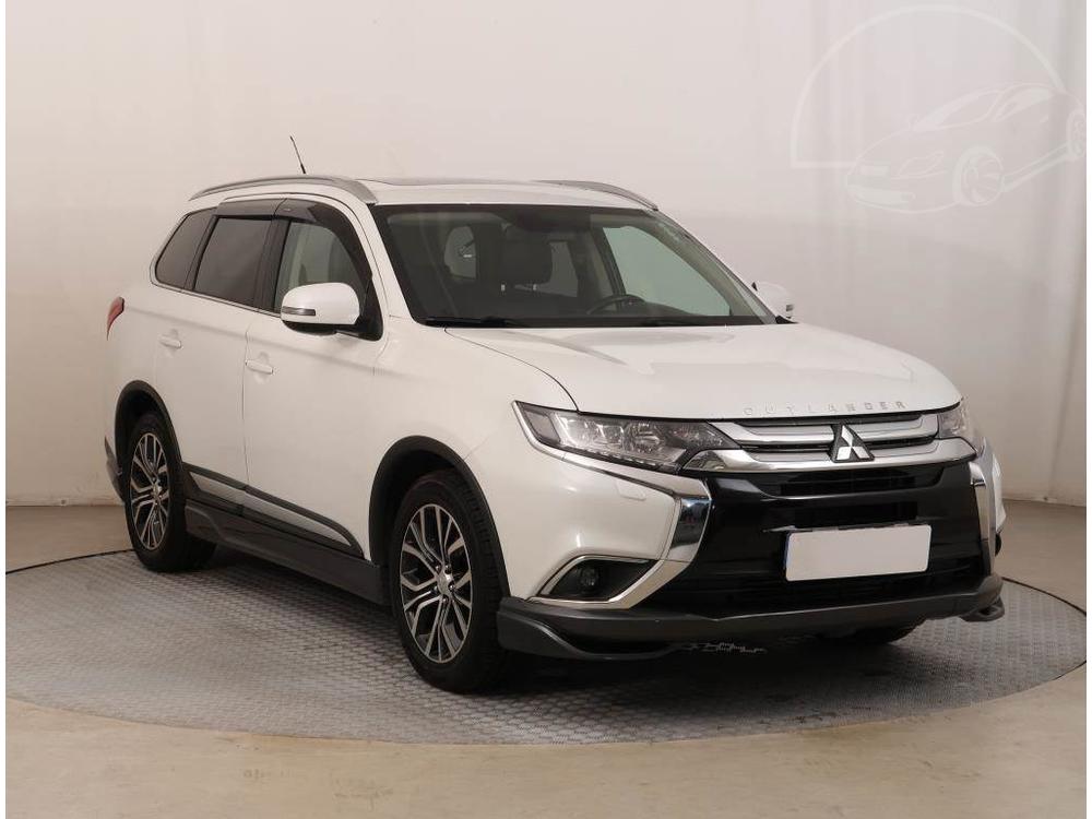 Prodm Mitsubishi Outlander 2.2 DI-D, 4X4, Automat