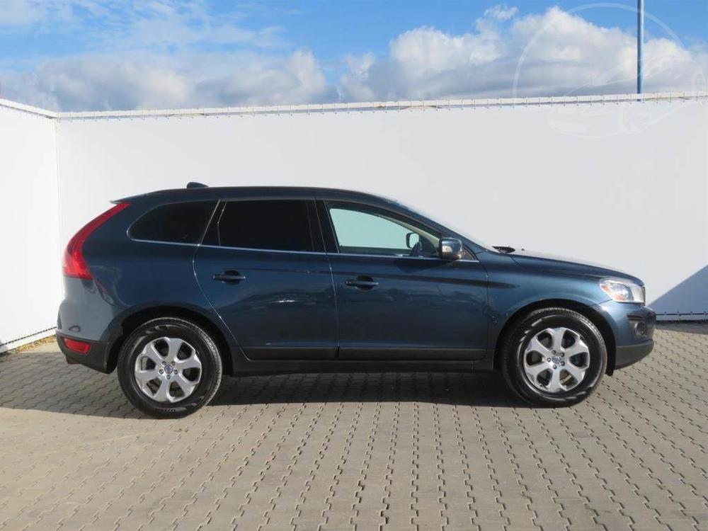 Volvo XC60 D5, 4X4, Serv.kniha, Ke