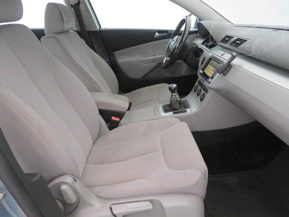 Volkswagen Passat 2.0 TDI, Automatick klima