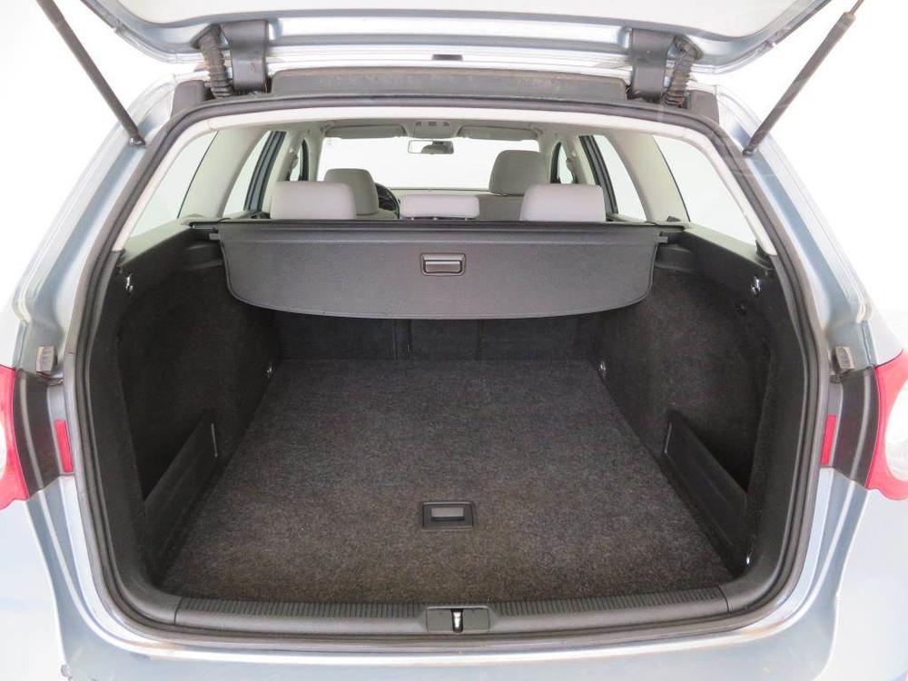 Volkswagen Passat 2.0 TDI, Automatick klima