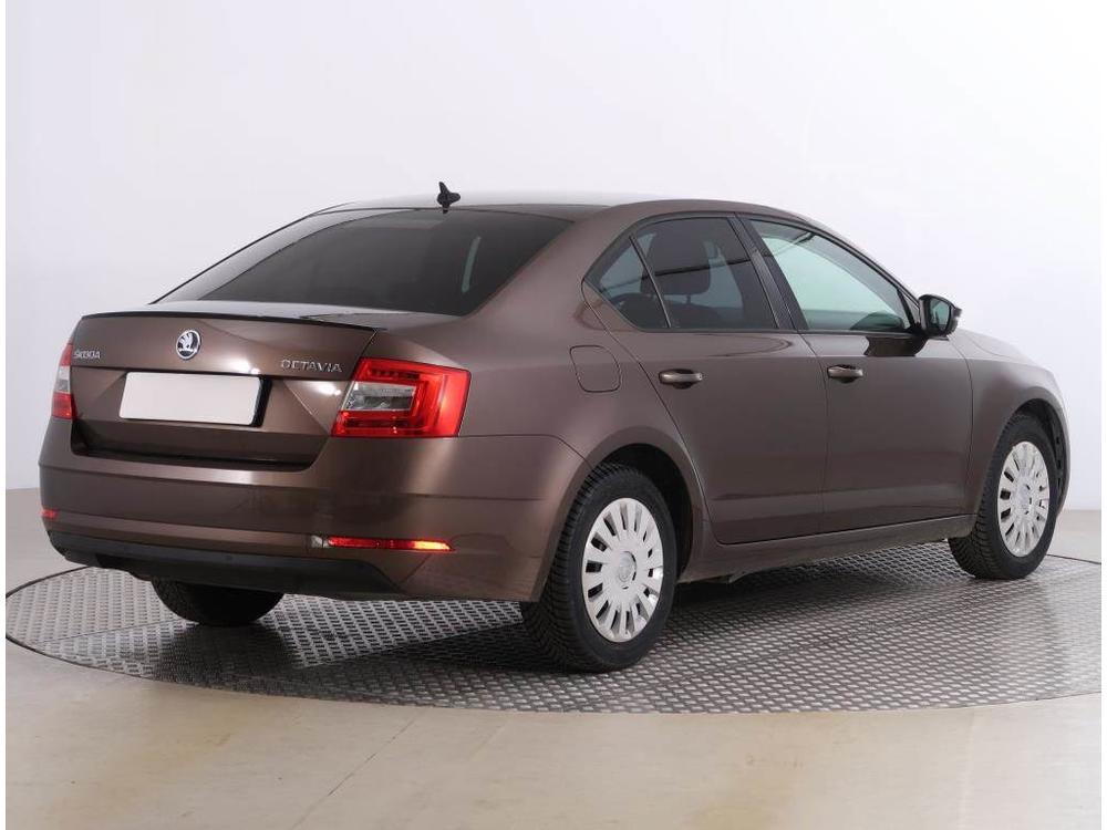 koda Octavia 1.5 TSI, Automatick klima