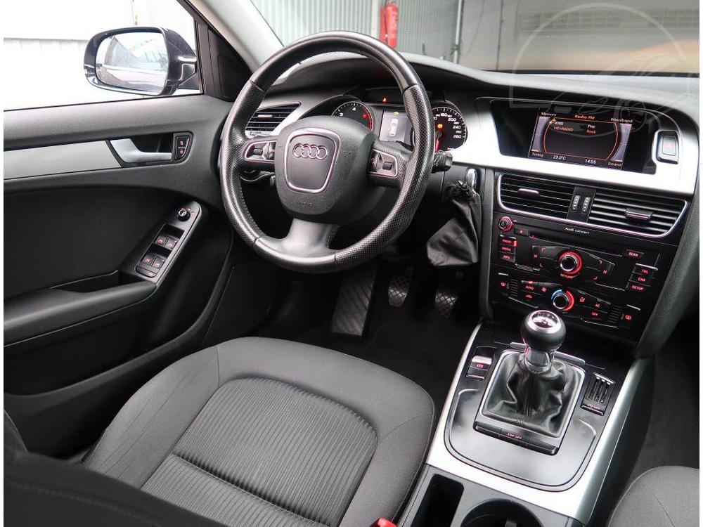 Audi A4 2.0 TDI, Xenony