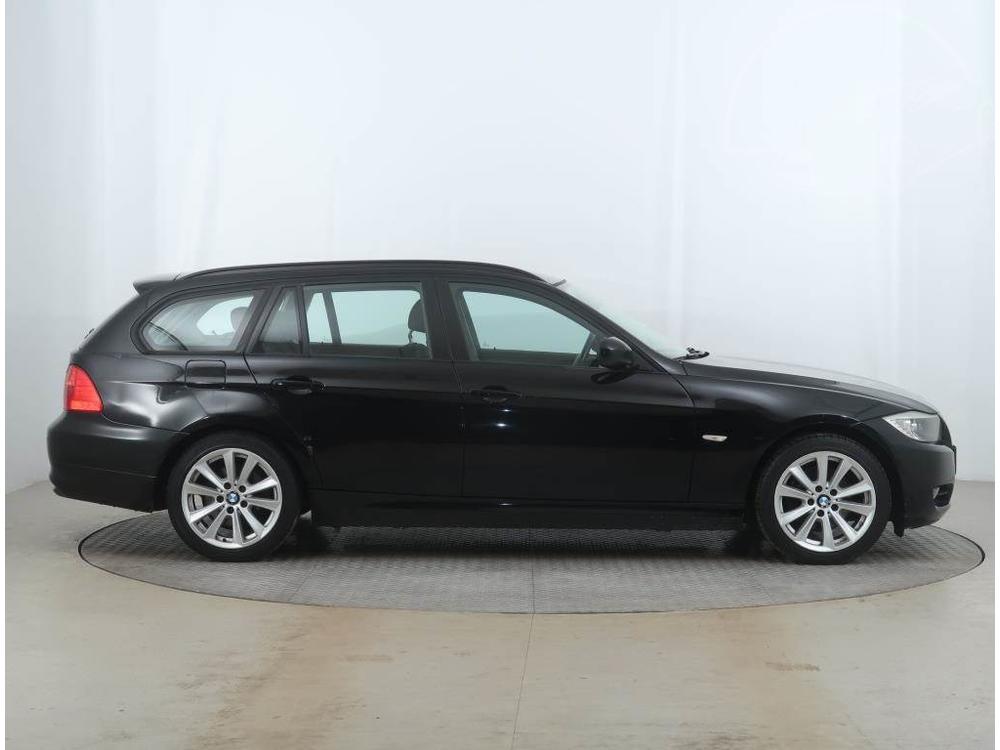 BMW 318 318 d, Automatick klima