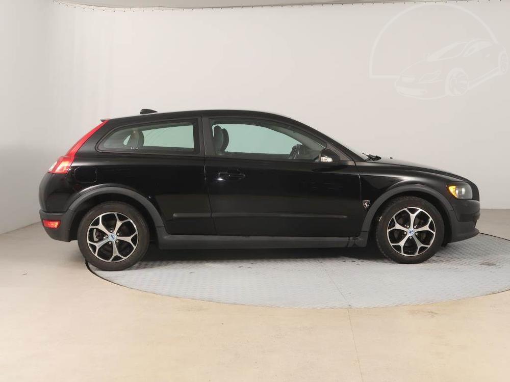 Volvo C30 1.6 i, po STK