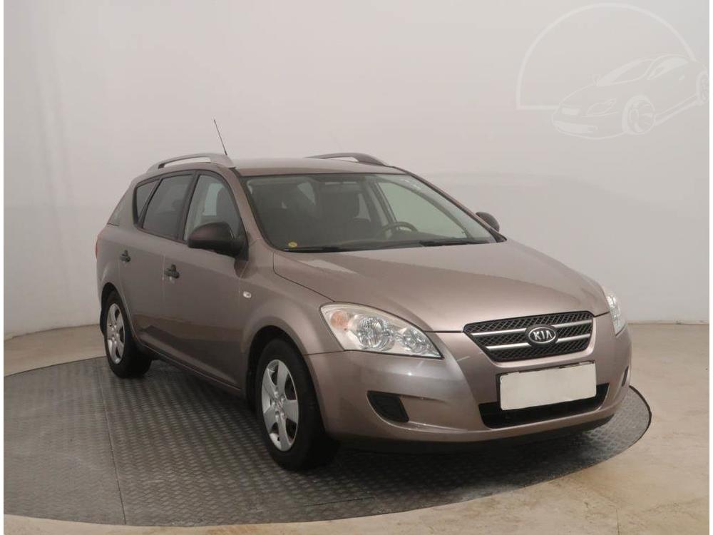 Prodm Kia Ceed 1.4 CVVT, R,2.maj, El. okna