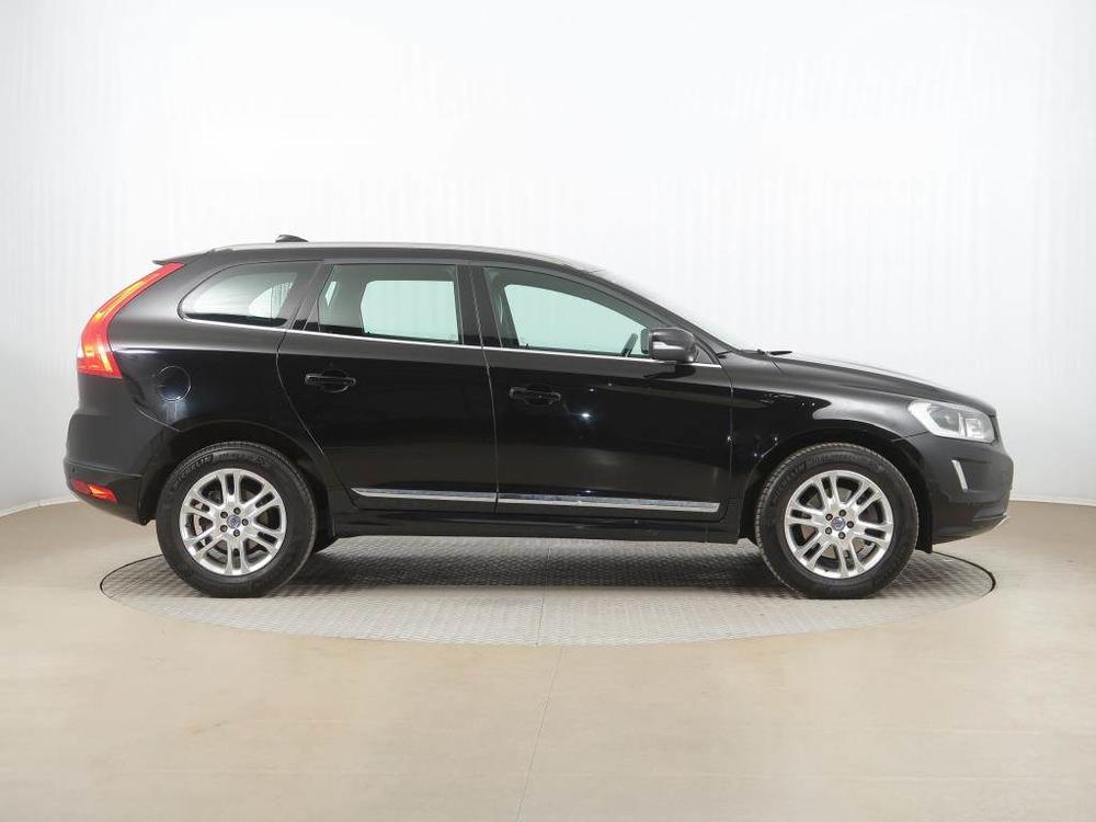 Volvo XC60 D3, Ke, Navi