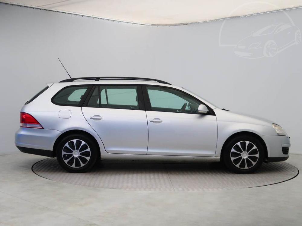 Volkswagen Golf 1.6, po STK, Tan