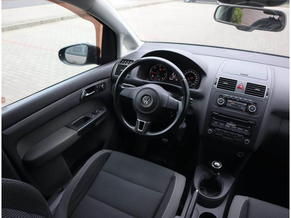 Volkswagen Touran 1.6 TDI, Automatick klima