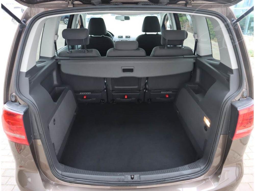 Volkswagen Touran 1.6 TDI, Automatick klima