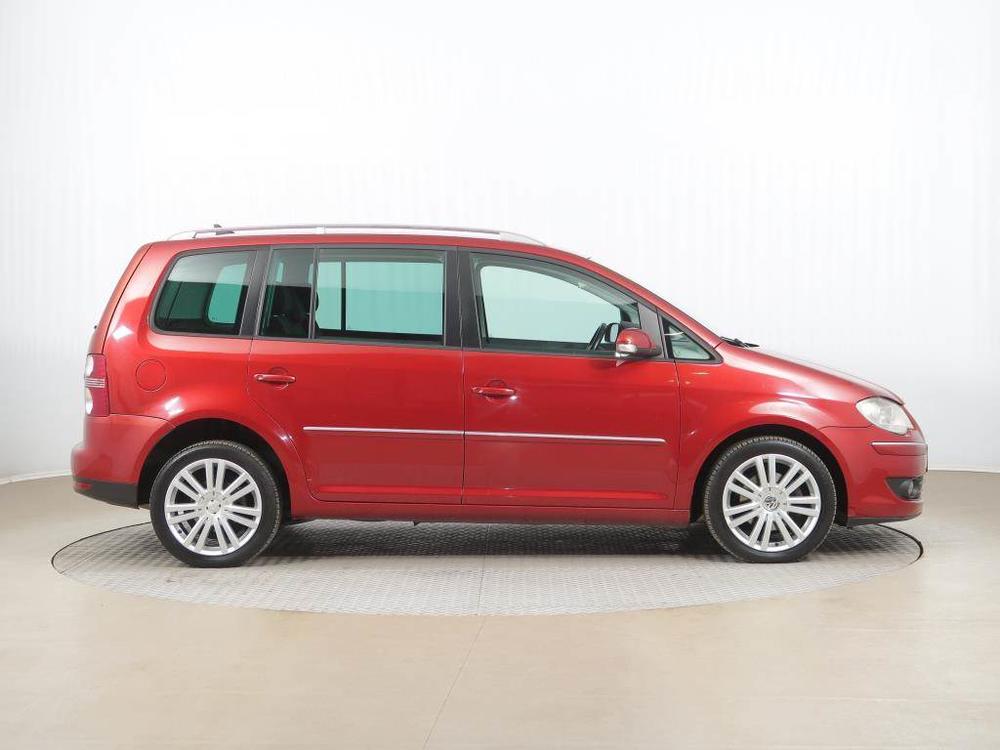 Volkswagen Touran 2.0 TDI, NOV CENA, Automat