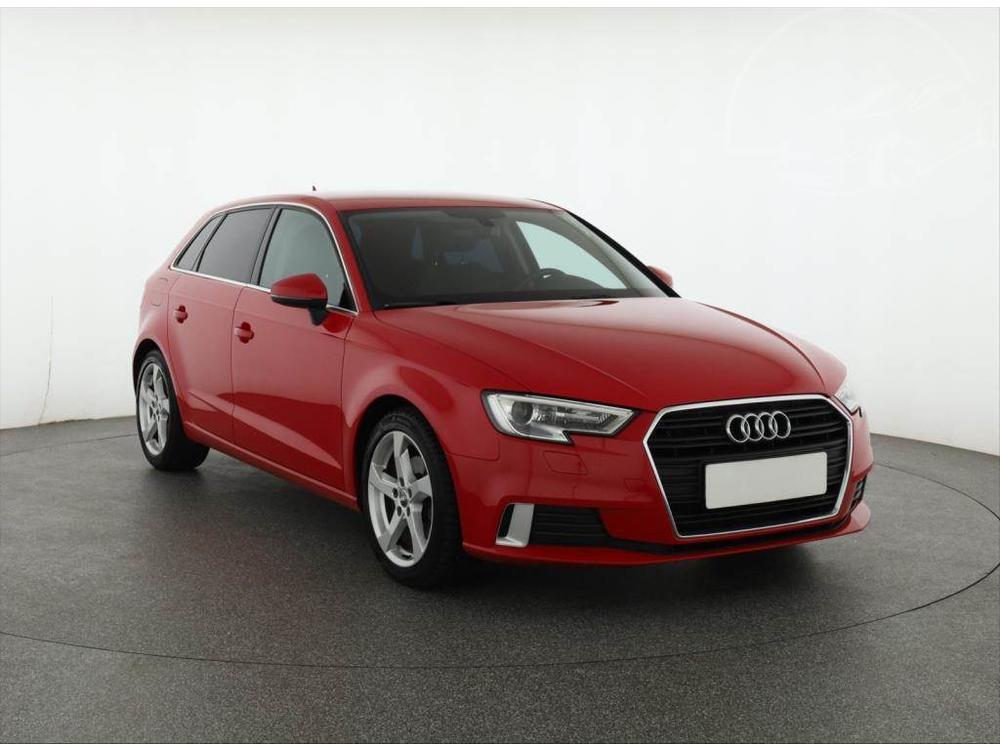 Prodm Audi A3 1.5 TFSI, Automatick klima