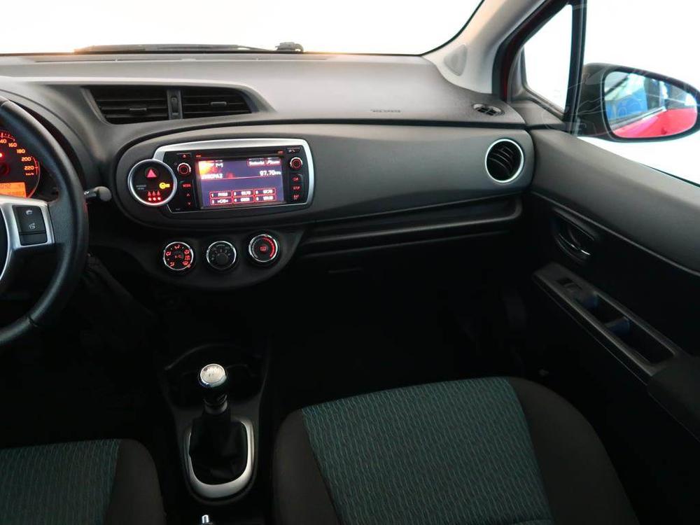 Toyota Yaris 1.33 Dual VVT-i, R,1.maj