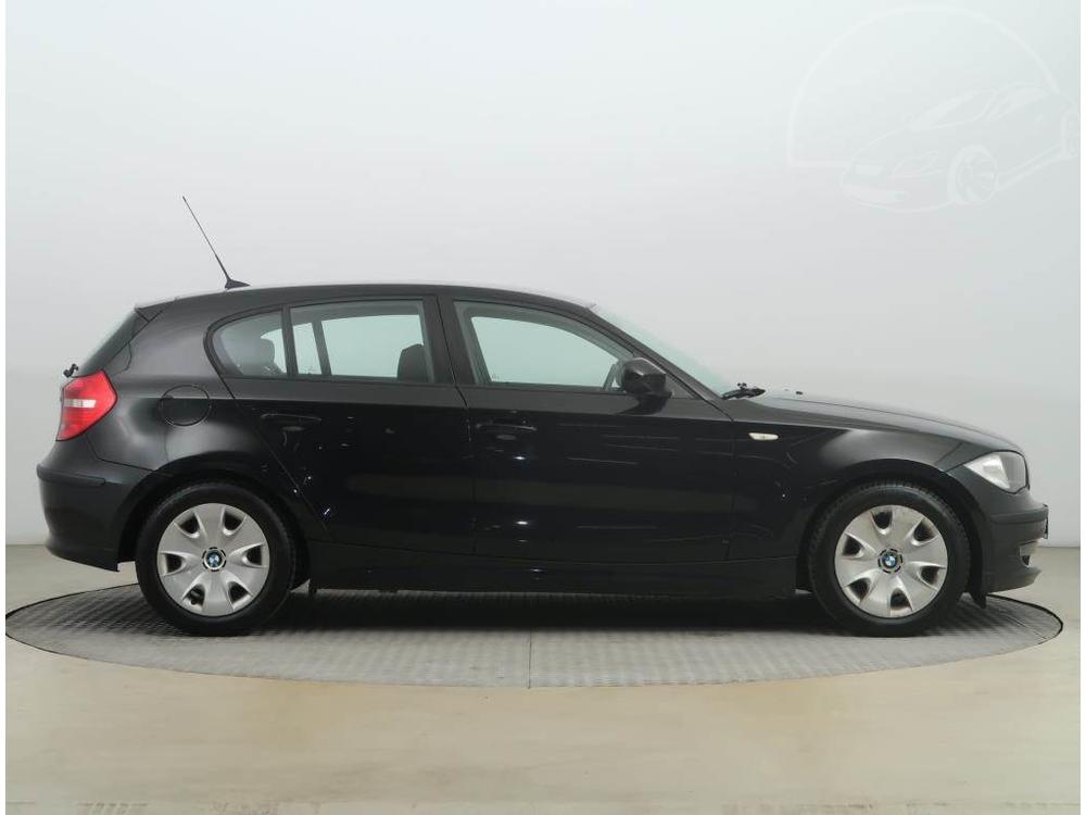 BMW 118 118d, Automatick klima